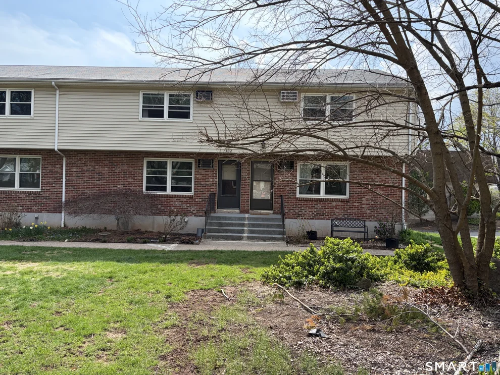 Unit for sale at 302 Blackstone Village, Meriden, CT 06450
