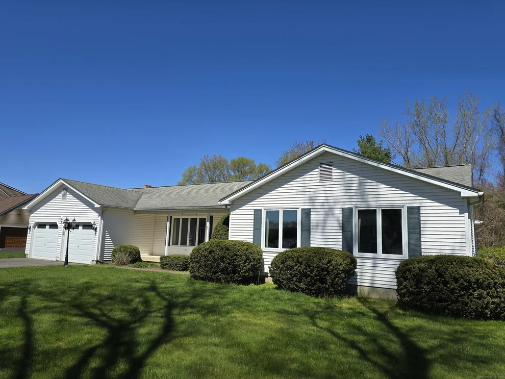 Unit for sale at 27 Melody Lane, East Hartford, CT 06118