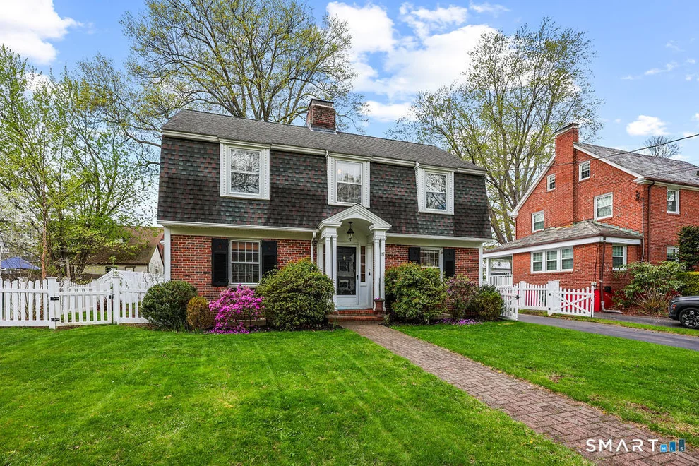 Unit for sale at 17 Brookline Drive, West Hartford, CT 06107