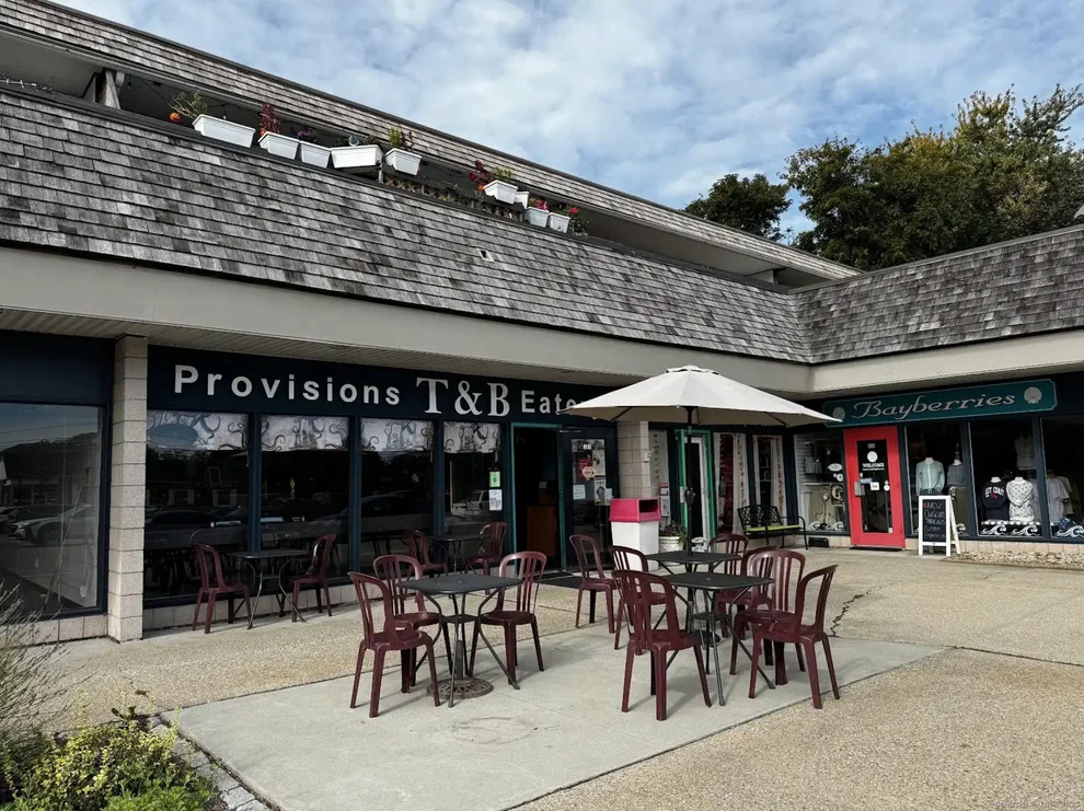 Unit for sale at 28 Pennsylvania Avenue, East Lyme, CT 06357
