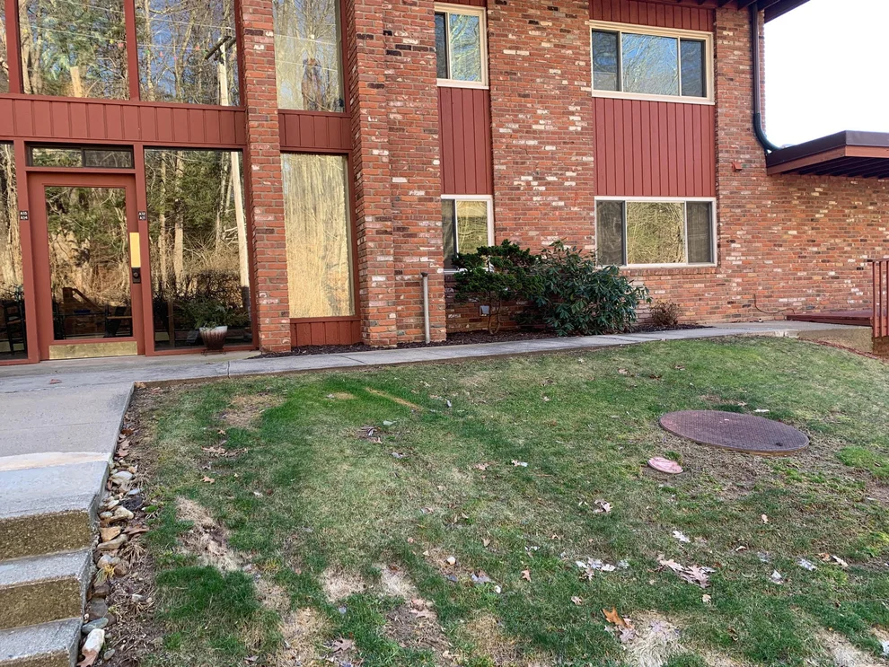 Unit for sale at 126 Sherman Hill Road, Woodbury, CT 06798