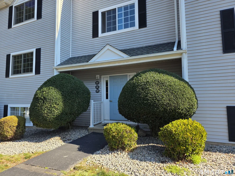 Unit for sale at 310 Boston Post Road, Waterford, CT 06385
