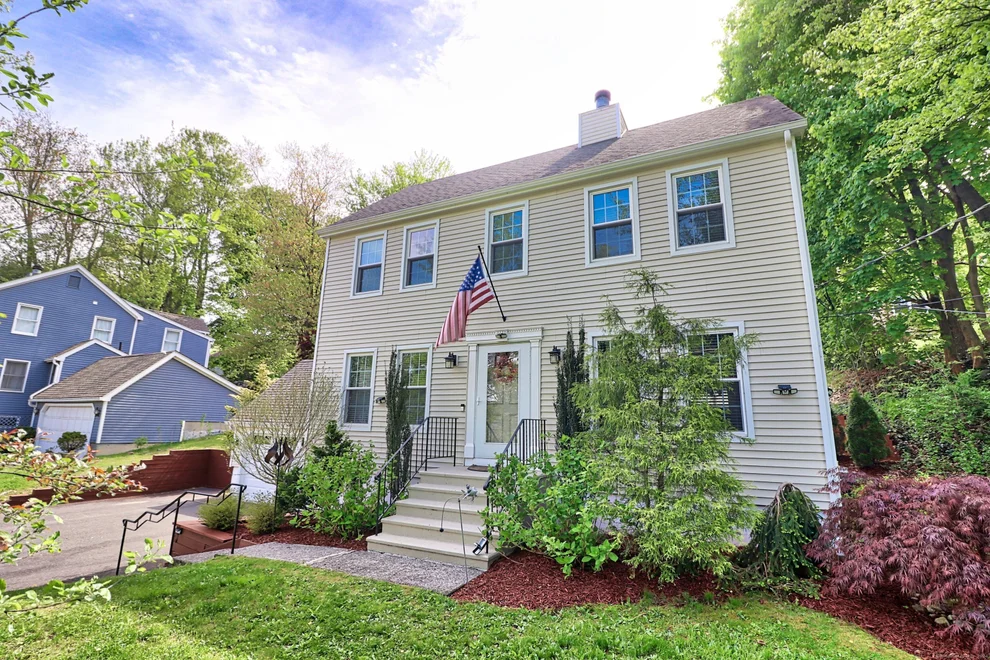 Unit for sale at 179 Country Club Road, Waterbury, CT 06708