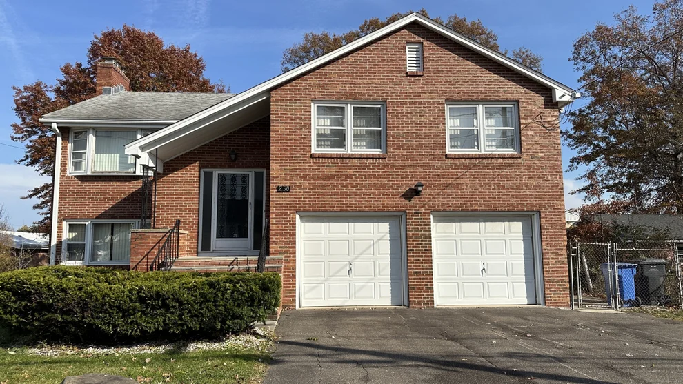 Unit for sale at 230 George Street, Hartford, CT 06114