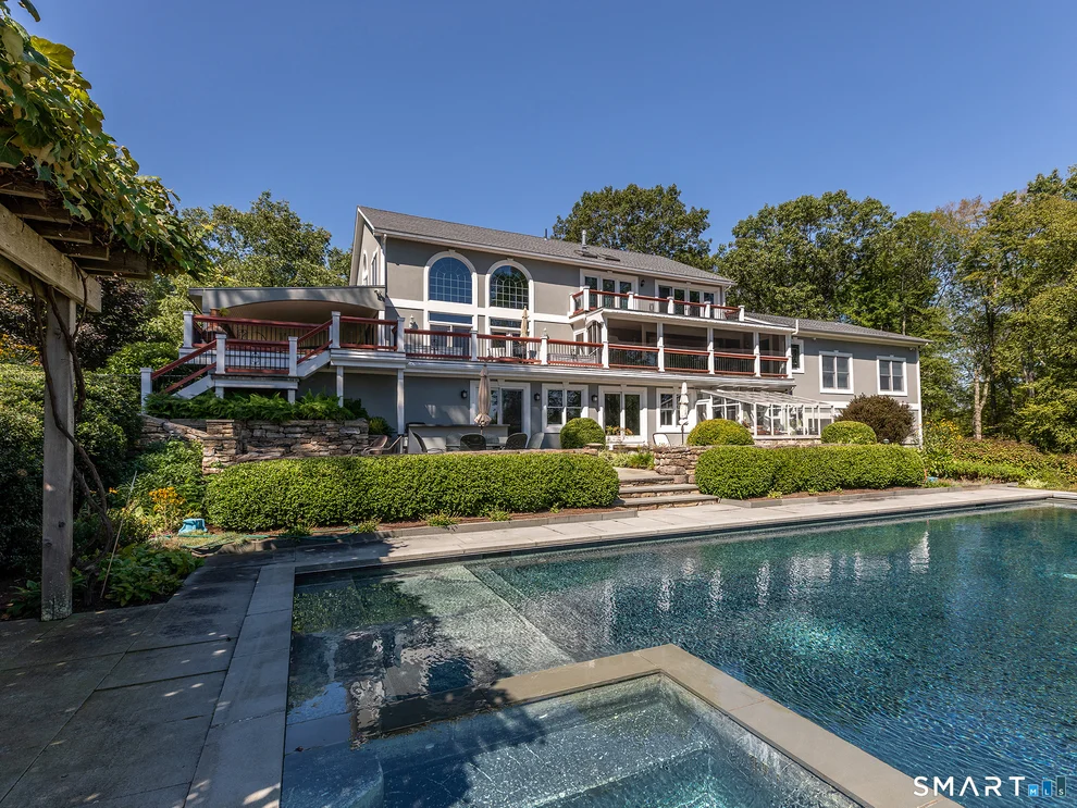 Unit for sale at 8 Sunrise Lane, Bridgewater, CT 06752