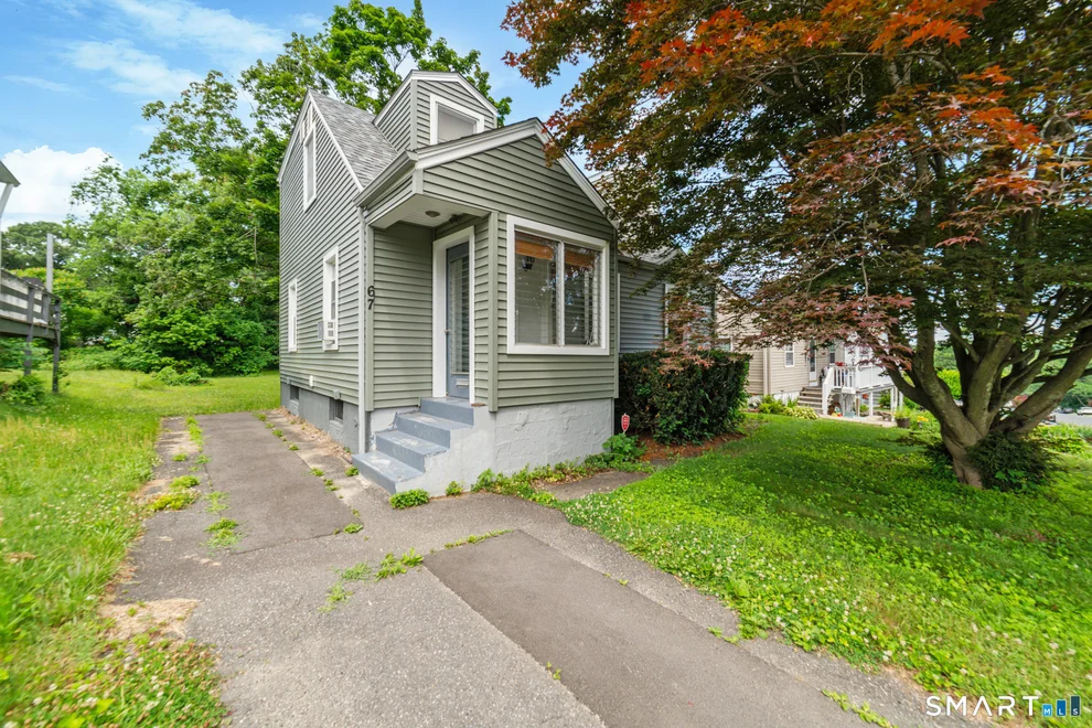 Unit for sale at 67 Macarthur Drive, Waterbury, CT 06704