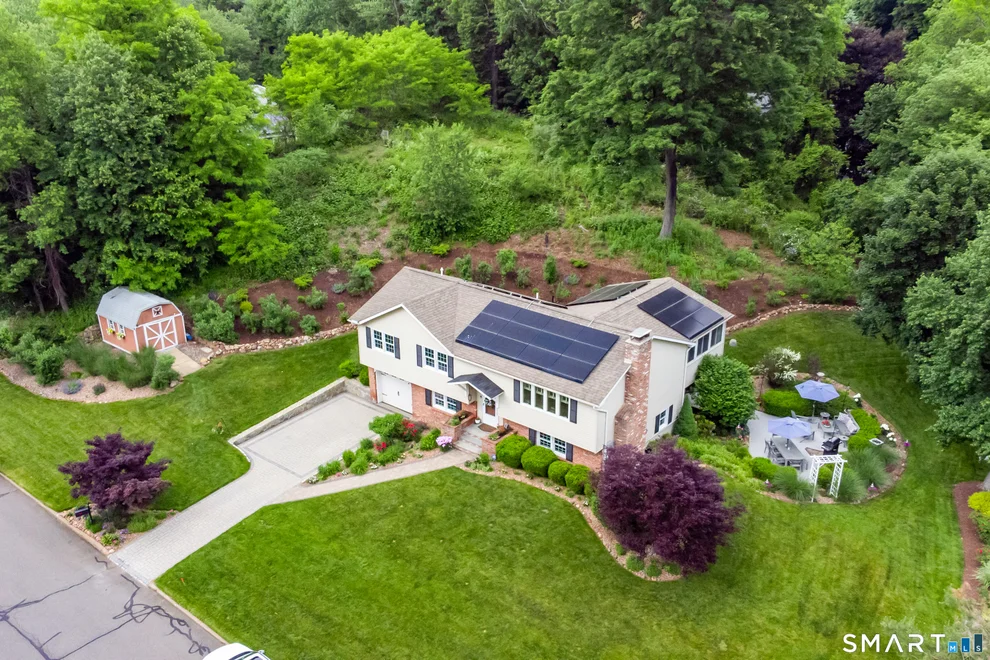 Unit for sale at 20 Stacy Court, Cheshire, CT 06410