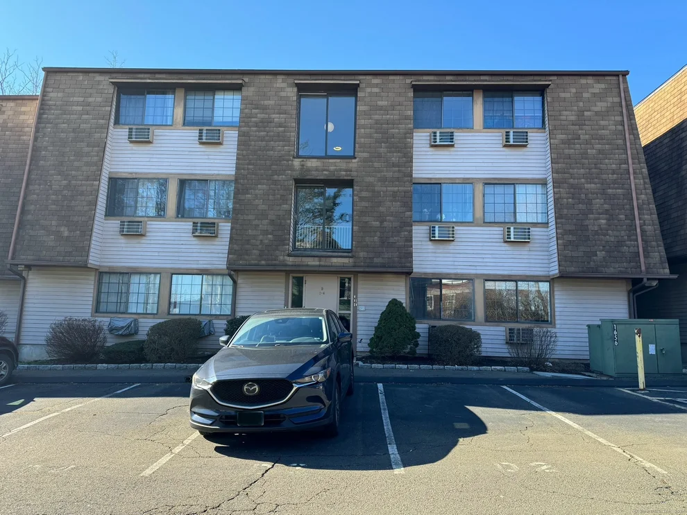 Unit for sale at 187 Flax Hill Road, Norwalk, CT 06854