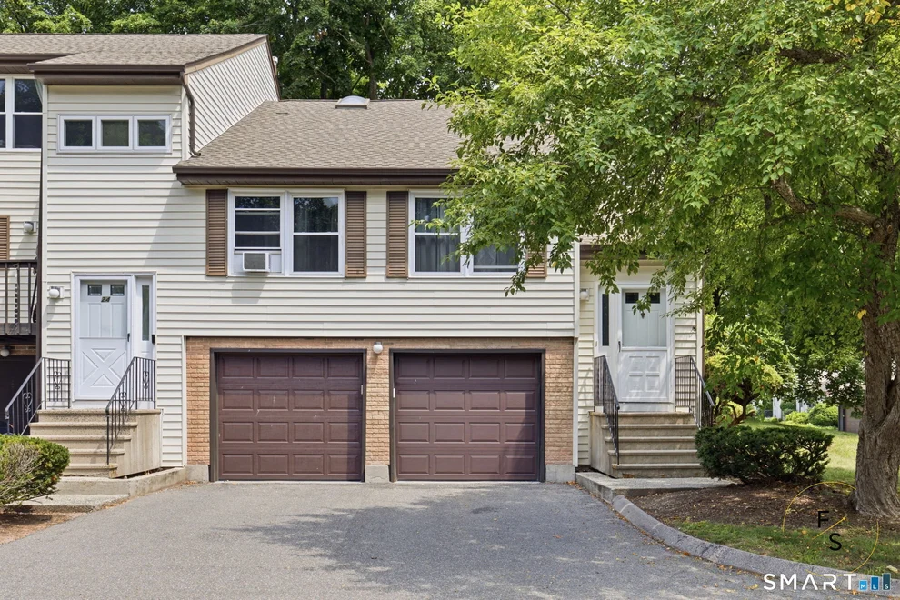 Unit for sale at 2 Oak Forest Drive, Manchester, CT 06042