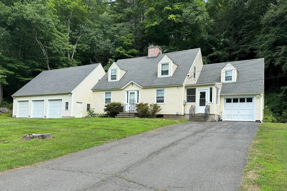 Unit for sale at 344 Old Branch Road, Thomaston, CT 06787