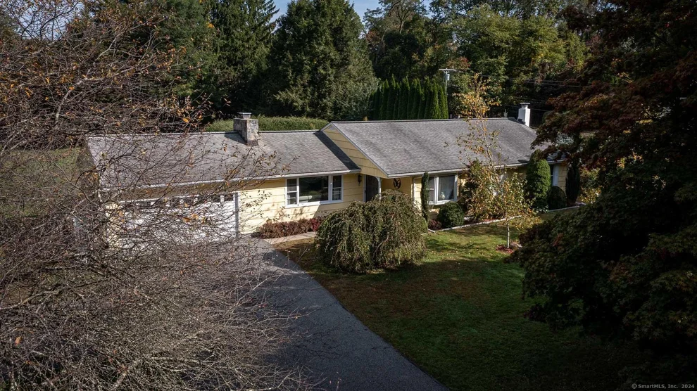 Unit for sale at 8 Meadow Lane, Bethel, CT 06801