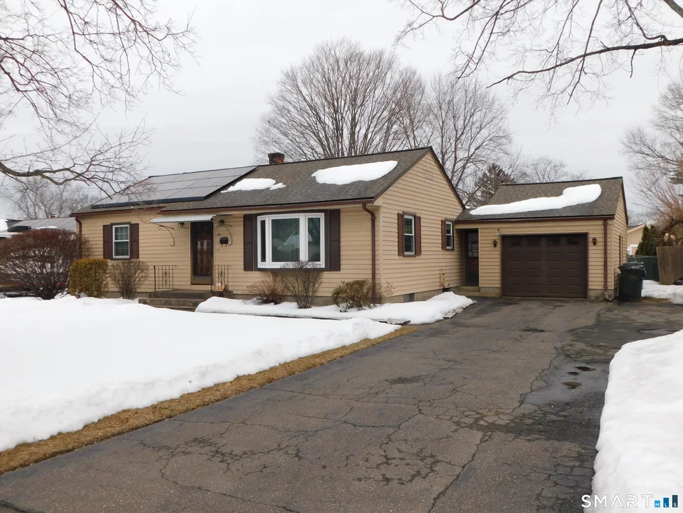 Unit for sale at 34 Cornwall Drive, Windsor Locks, CT 06096