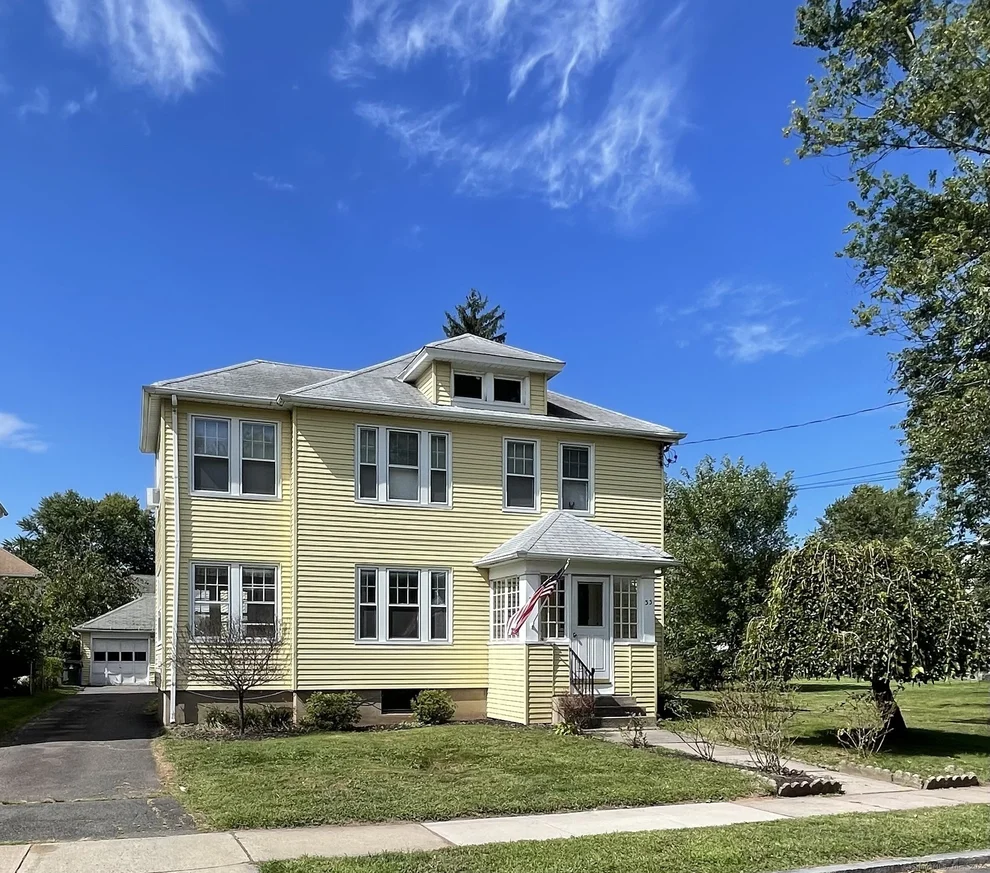 Unit for sale at 31 Vincent Street, West Hartford, CT 06119
