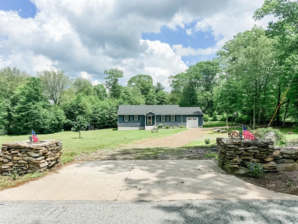 Unit for sale at 476 Bailey Hill Road, Killingly, CT 06239