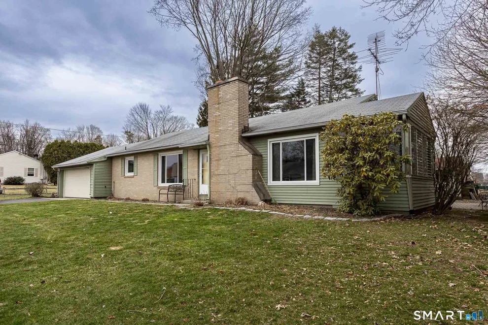 Unit for sale at 5 Claremont Avenue, Enfield, CT 06082