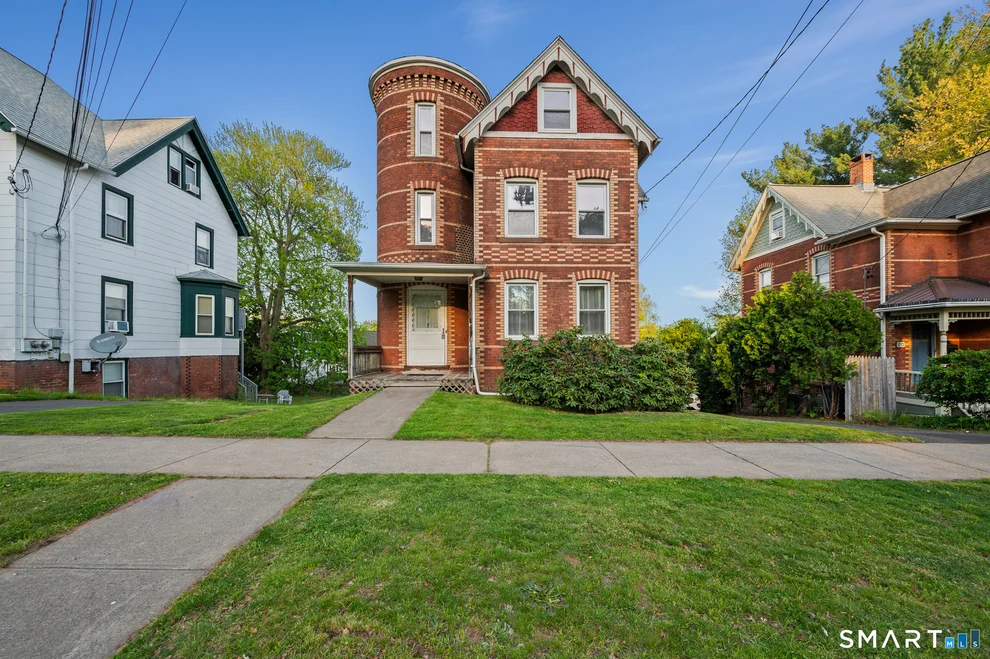 Unit for sale at 64 High Street, Middletown, CT 06457