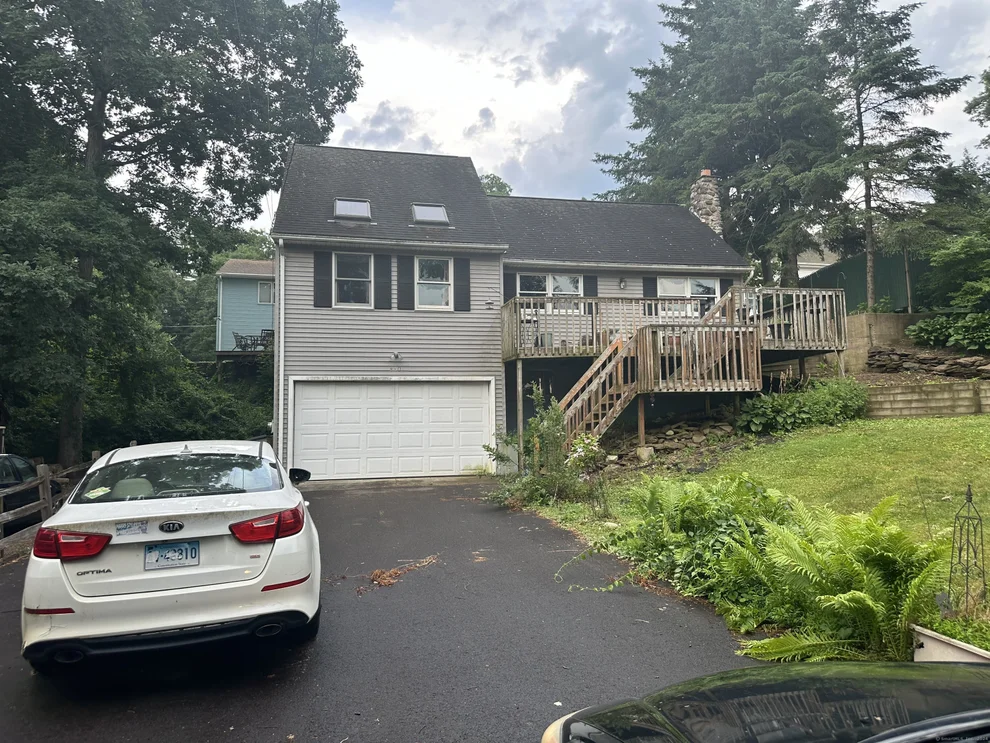 Unit for sale at 440 Lakeview Drive, Suffield, CT 06093