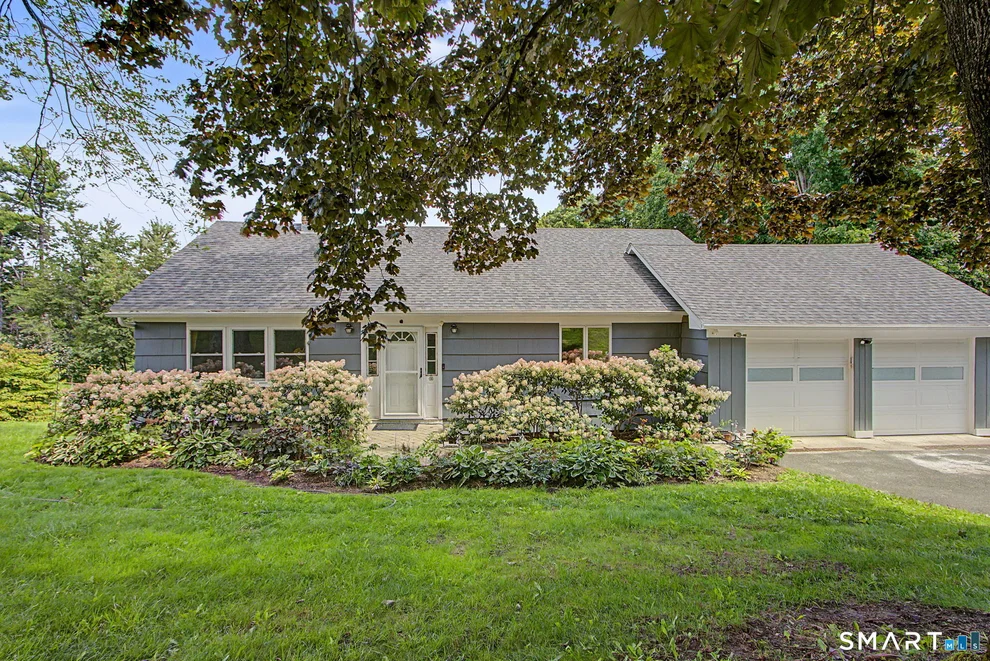 Unit for sale at 19 Governors Lane, Bethel, CT 06801