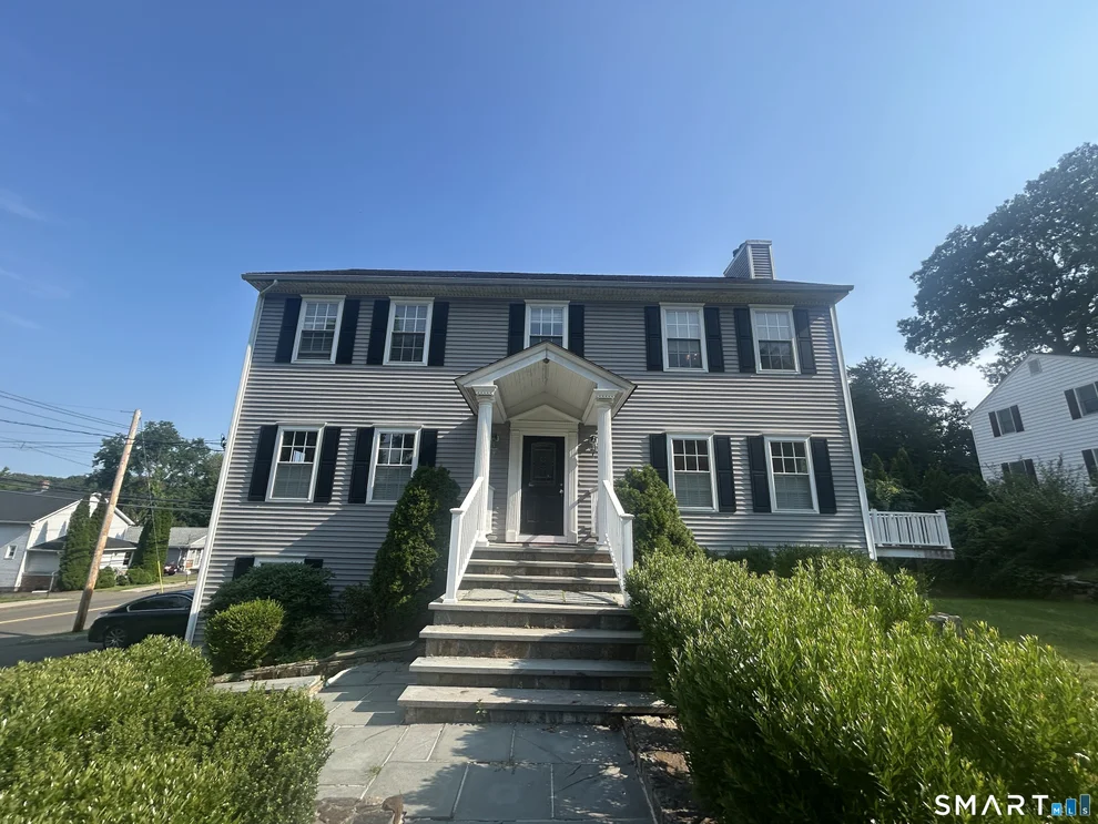 Unit for sale at 15 Tavern Rock Road, Stratford, CT 06614