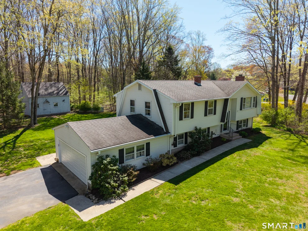 Unit for sale at 53 Driftwood Lane, Guilford, CT 06437