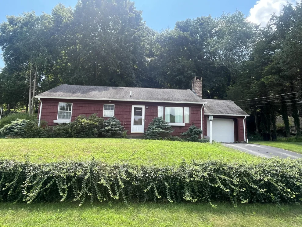 Unit for sale at 8 Laurel Glen Road, Waterford, CT 06375