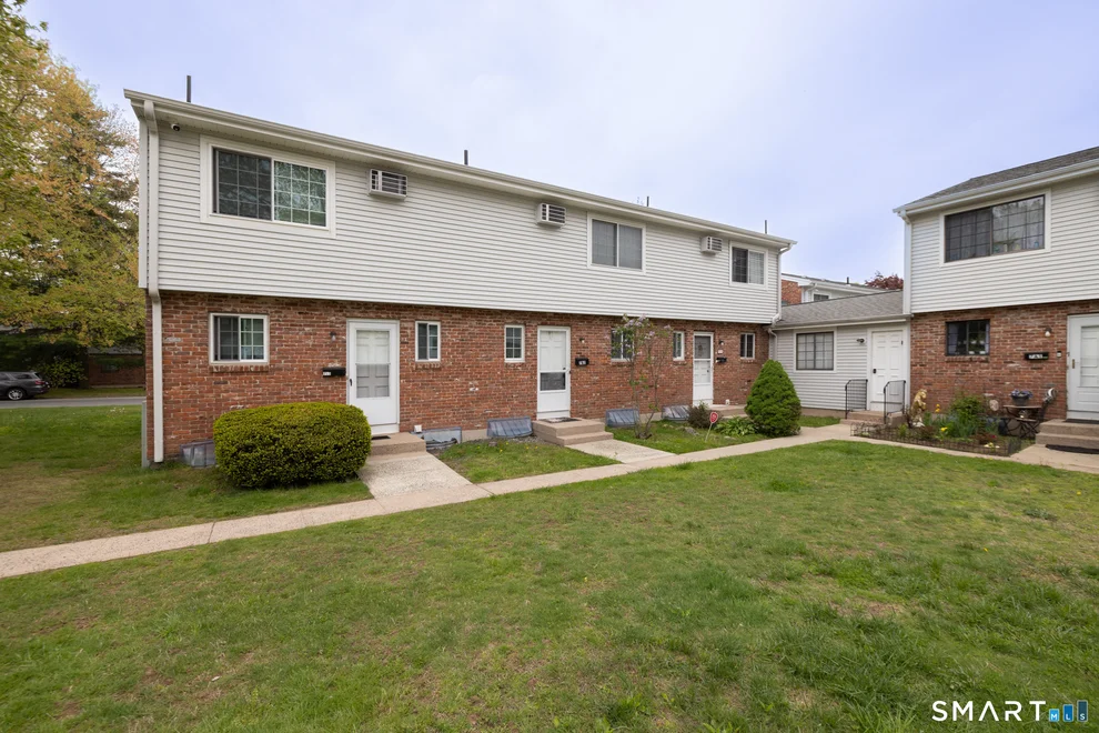 Unit for sale at 30 Woodglen Drive, Waterbury, CT 06705