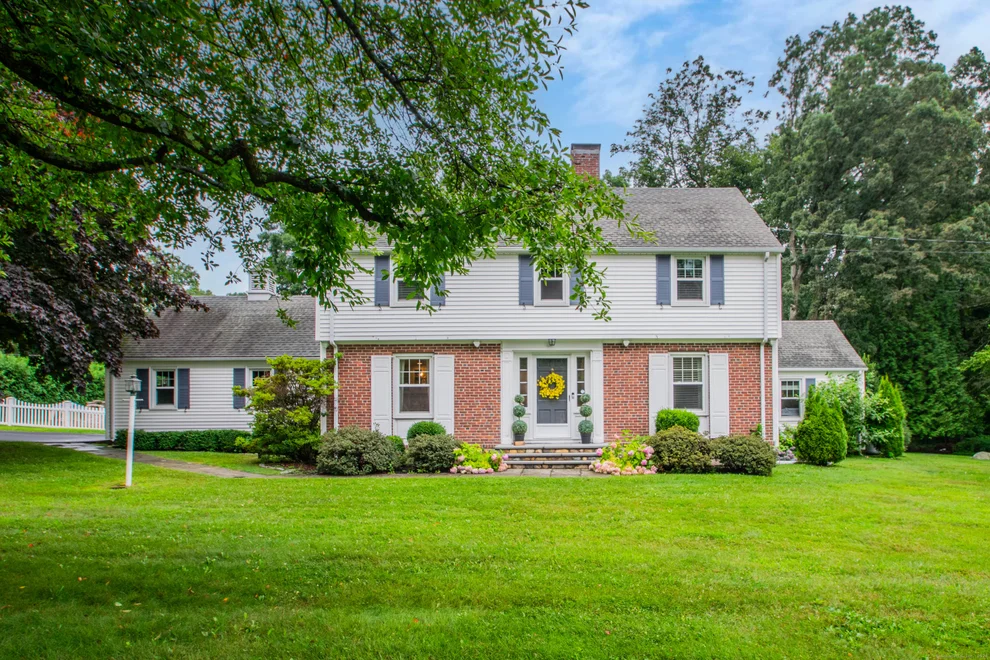 Unit for sale at 117 Bronson Drive, Middlebury, CT 06762