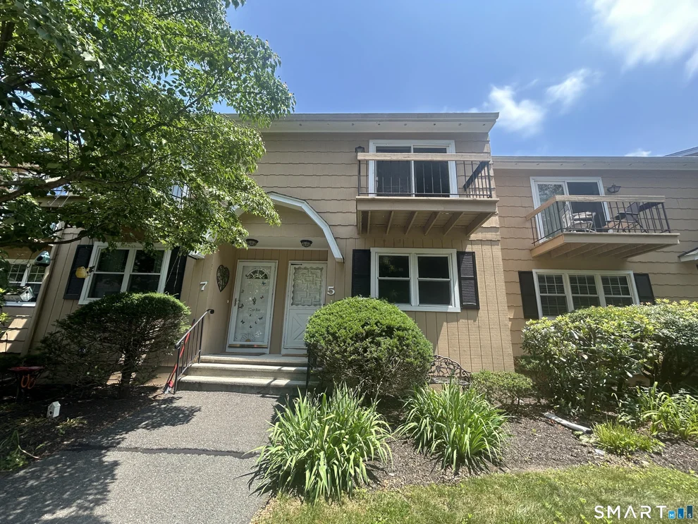 Unit for sale at 5 Deer Run, Bethel, CT 06801