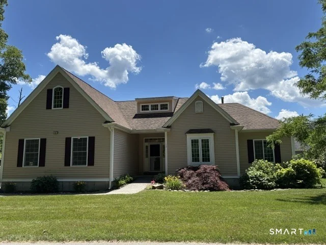 Unit for sale at 12 Flanders Woods Lane, Coventry, CT 06238