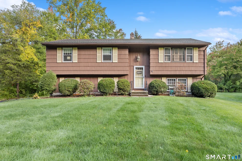 Unit for sale at 980 Notch Road, Cheshire, CT 06410