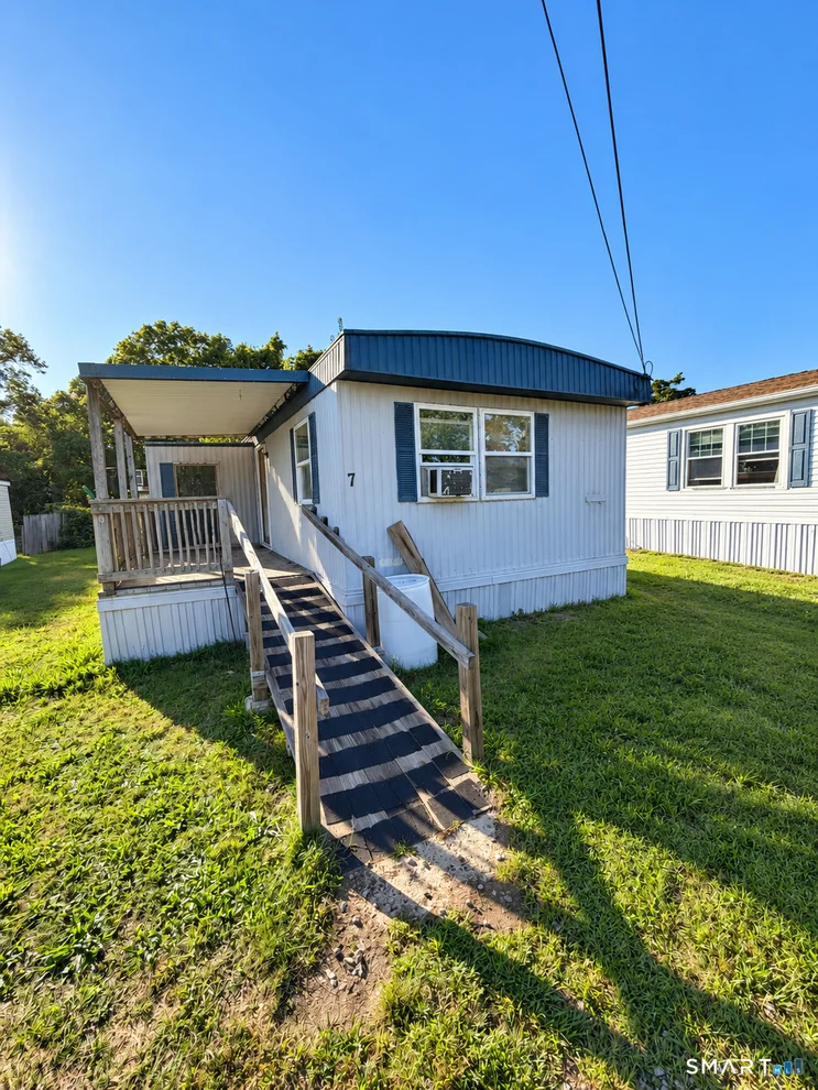 Unit for sale at 137 South Road, Groton, CT 06340