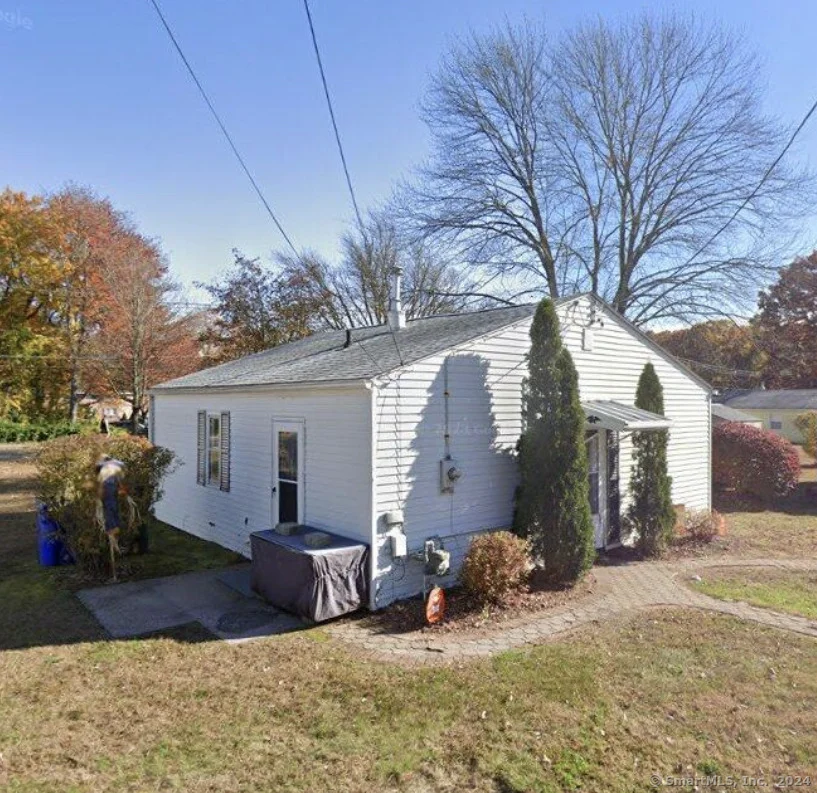 Unit for sale at 6 Caron Lane, Windsor Locks, CT 06096