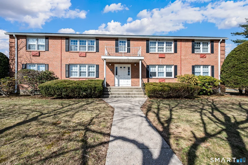 Unit for sale at 1250 Farmington Avenue, Farmington, CT 06032
