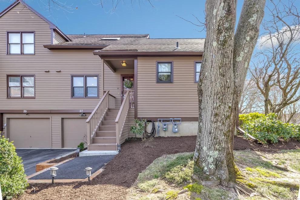 Unit for sale at 27 Turtlebrook Trail, Monroe, CT 06468