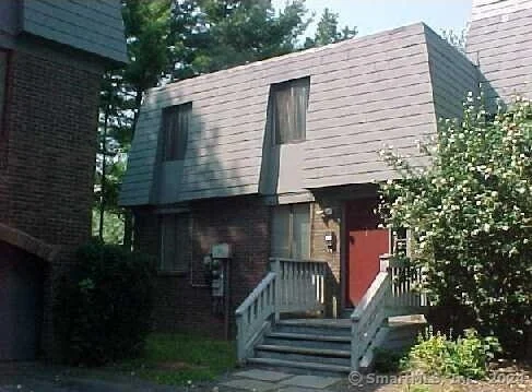 Unit for sale at 4 Trolley Crossing Lane, Middletown, CT 06457