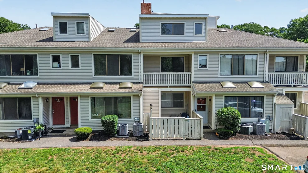Unit for sale at 471 Whalley Avenue, New Haven, CT 06511