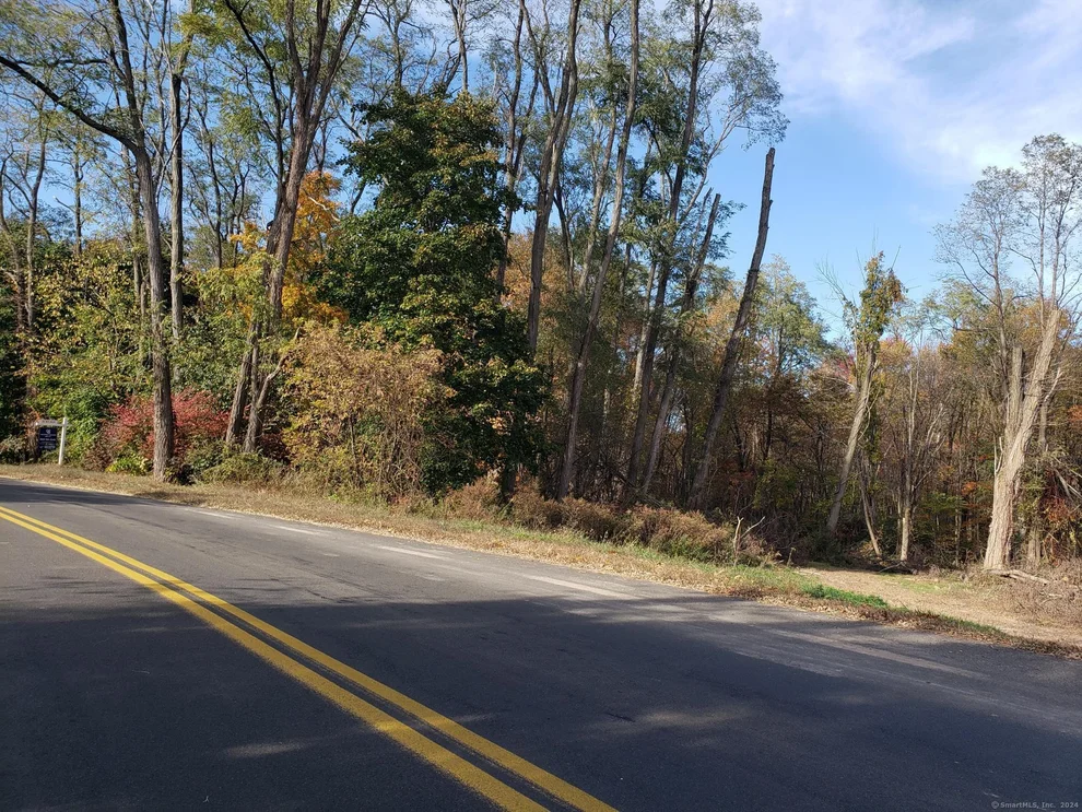Unit for sale at 25 Cemetery Road, East Windsor, CT 06088