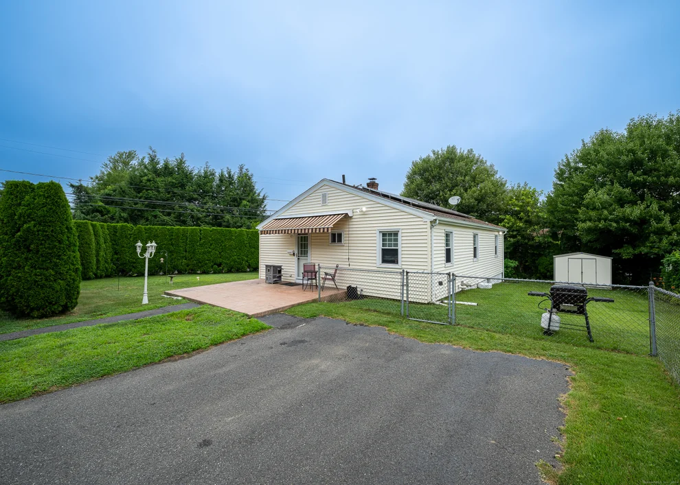 Unit for sale at 427 Davis Street, Watertown, CT 06779