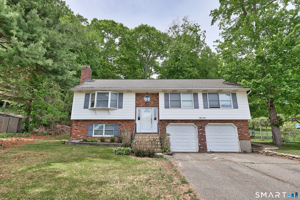 Unit for sale at 58 Oak Hollow Drive, Waterbury, CT 06708