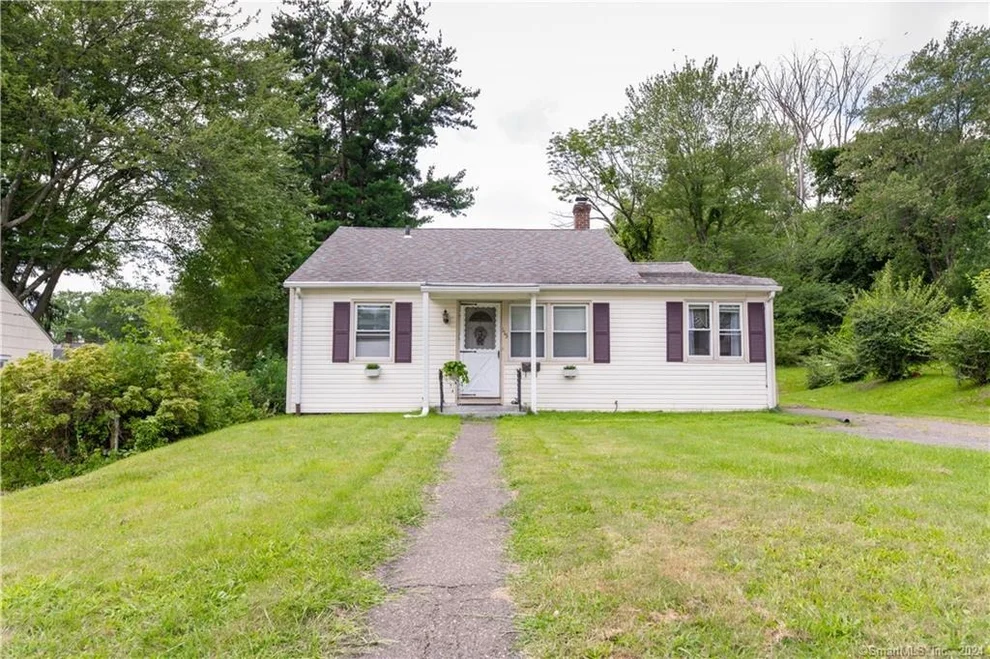 Unit for sale at 115 Mayflower Street, West Hartford, CT 06110