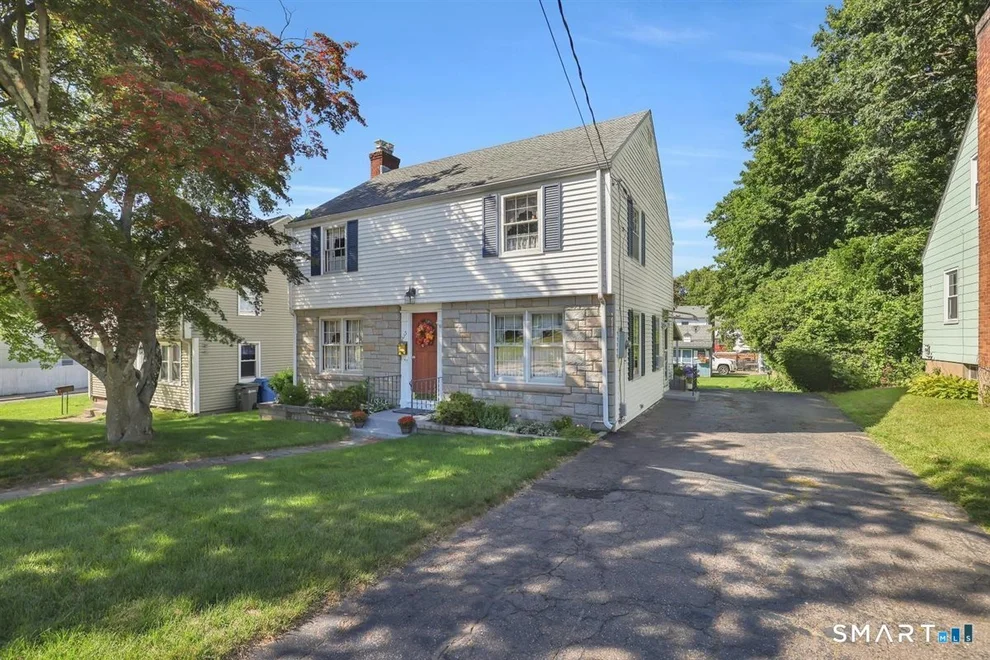 Unit for sale at 215 Oak Street, Manchester, CT 06040