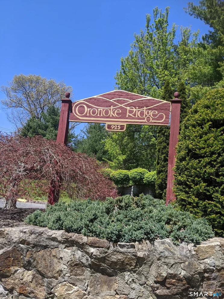 Unit for sale at 925 Oronoke Road, Waterbury, CT 06708