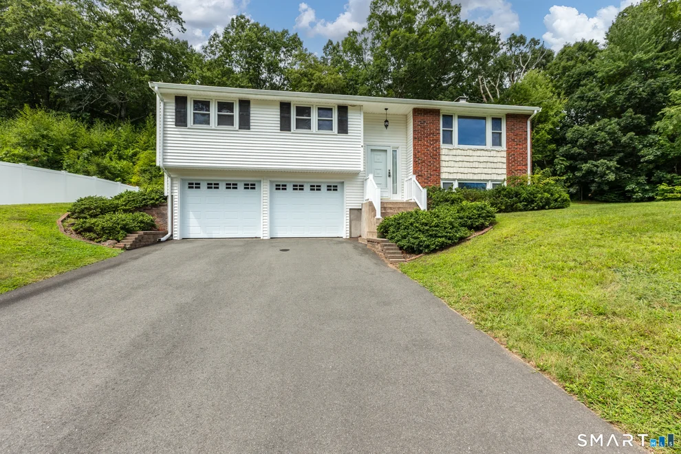 Unit for sale at 8 Geraldine Drive, Ellington, CT 06029