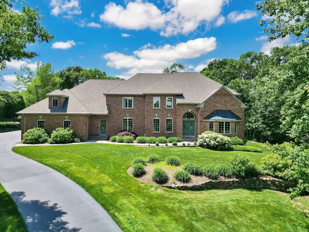 Unit for sale at 26 Penny Lane, Manchester, CT 06040