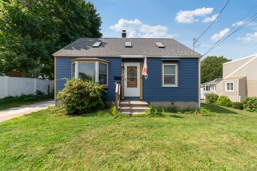 Unit for sale at 52 Round Hill Road, Groton, CT 06340