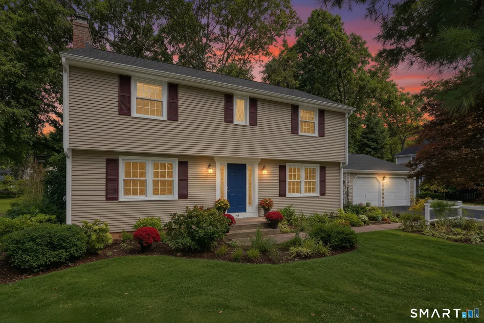 Unit for sale at 83 Dartmouth Road, Manchester, CT 06040