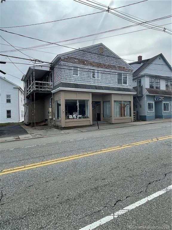 Unit for sale at 186 Providence Street, Putnam, CT 06260