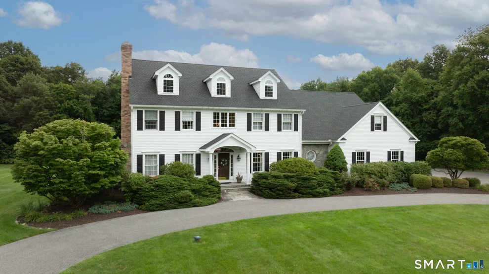 Unit for sale at 21 Merlins Lane, Newtown, CT 06470