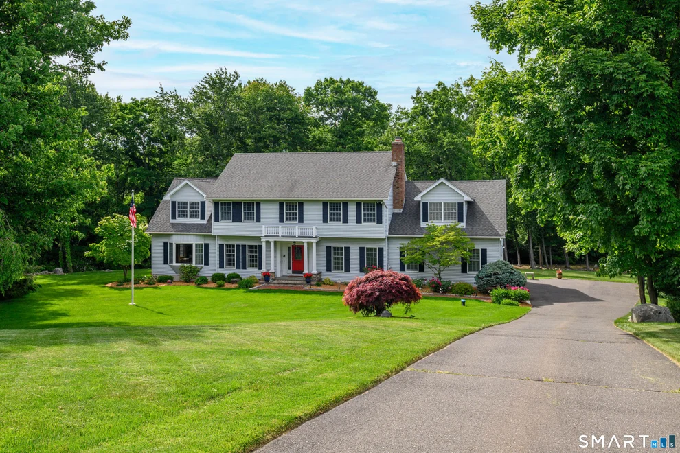 Unit for sale at 7 Huntington Lane, New Fairfield, CT 06812