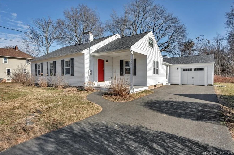 Unit for sale at 338 Elm Street, Wallingford, CT 06492